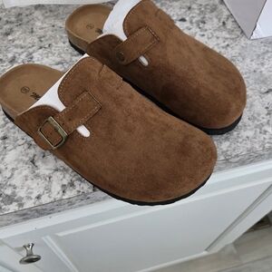 New In Box Brown Suede Mules Sz W9